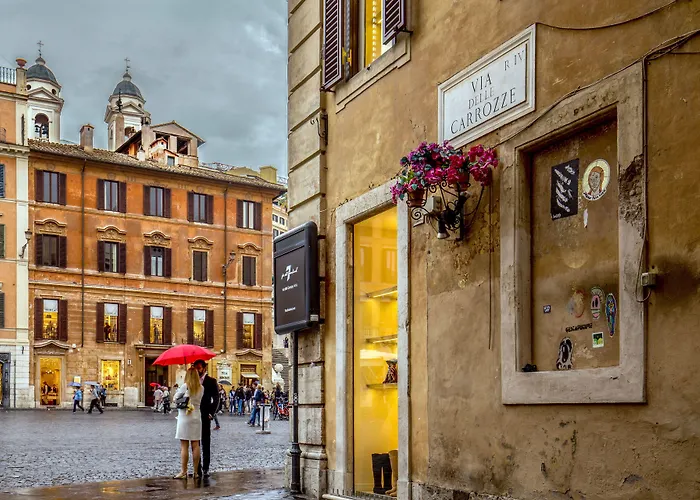 The At The Spanish Steps Konukevi Roma