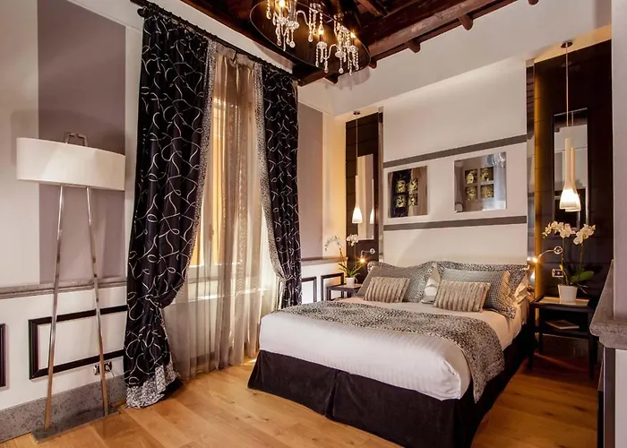 The At The Spanish Steps Konukevi 4*