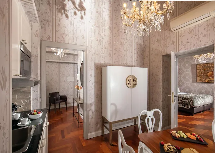 The At The Spanish Steps Konukevi 4*